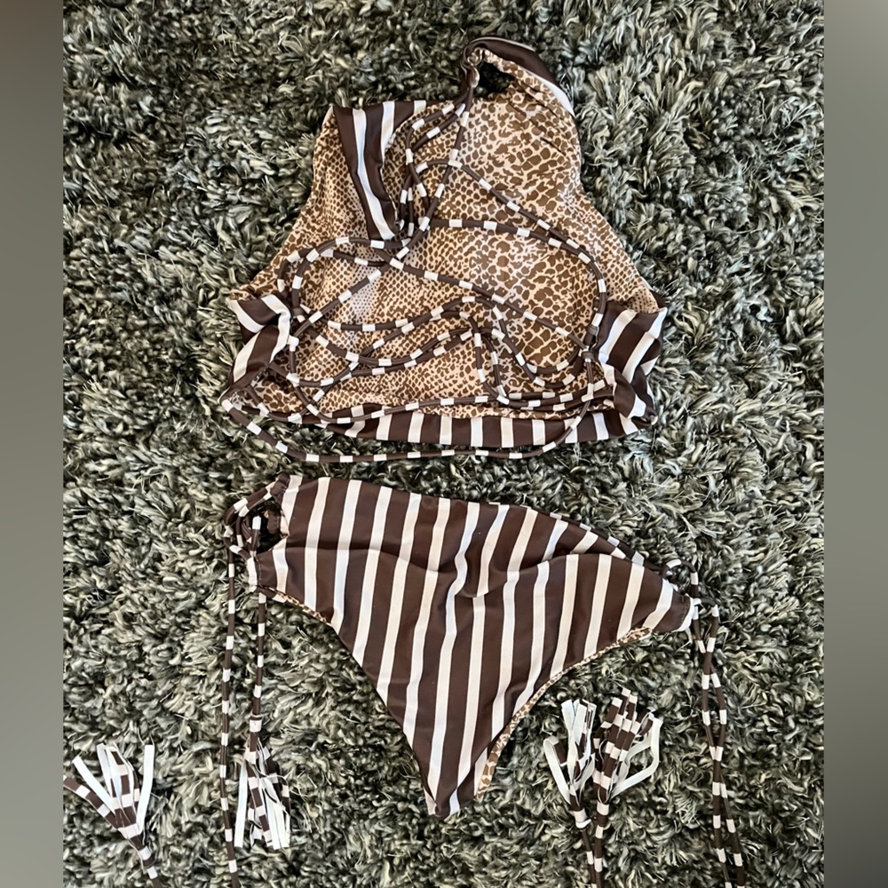 ACACIA BIKINI cute stripes. top: xl, bottom: large